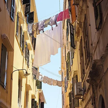 アパート Durrell Liston *